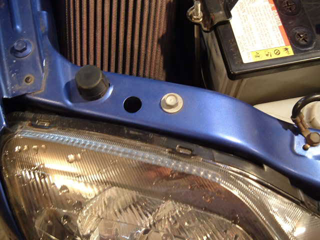 headlight bolt